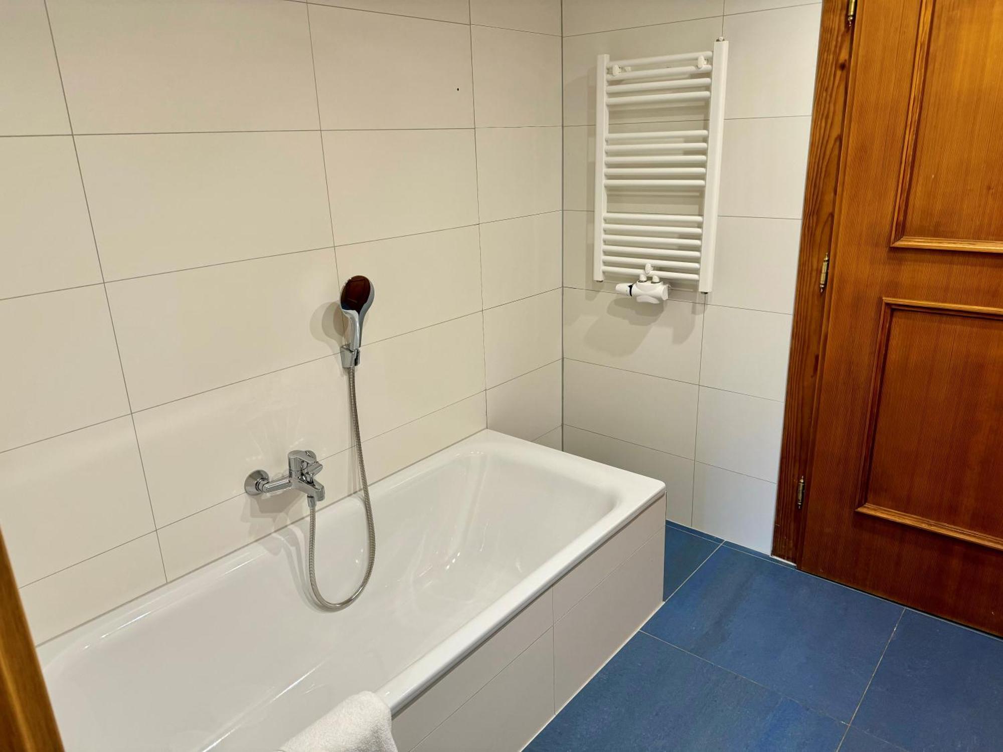 תיירזה Alpenlodge, Ferienwohnung 3 מראה חיצוני תמונה